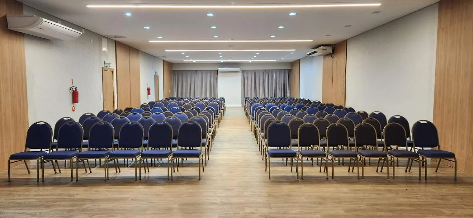 마람바이아 카지노 호텔 & 컨벤코에스 Balneário Camboriú 4*,  브라질